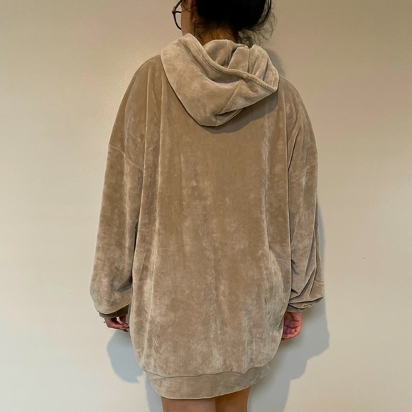 Oversized Beige Velvet Hoodie - Picture 5 of 5